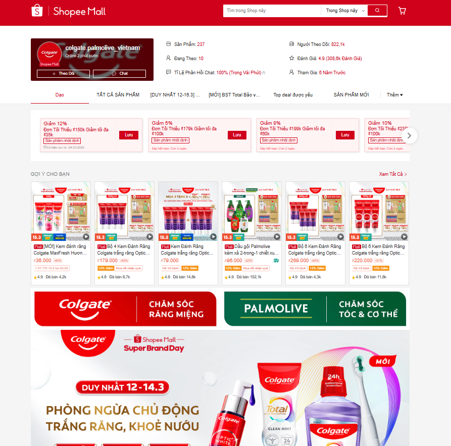 Một gian hàng được đầu tư hấp dẫn từ hình ảnh, logo, banner quảng cáo
